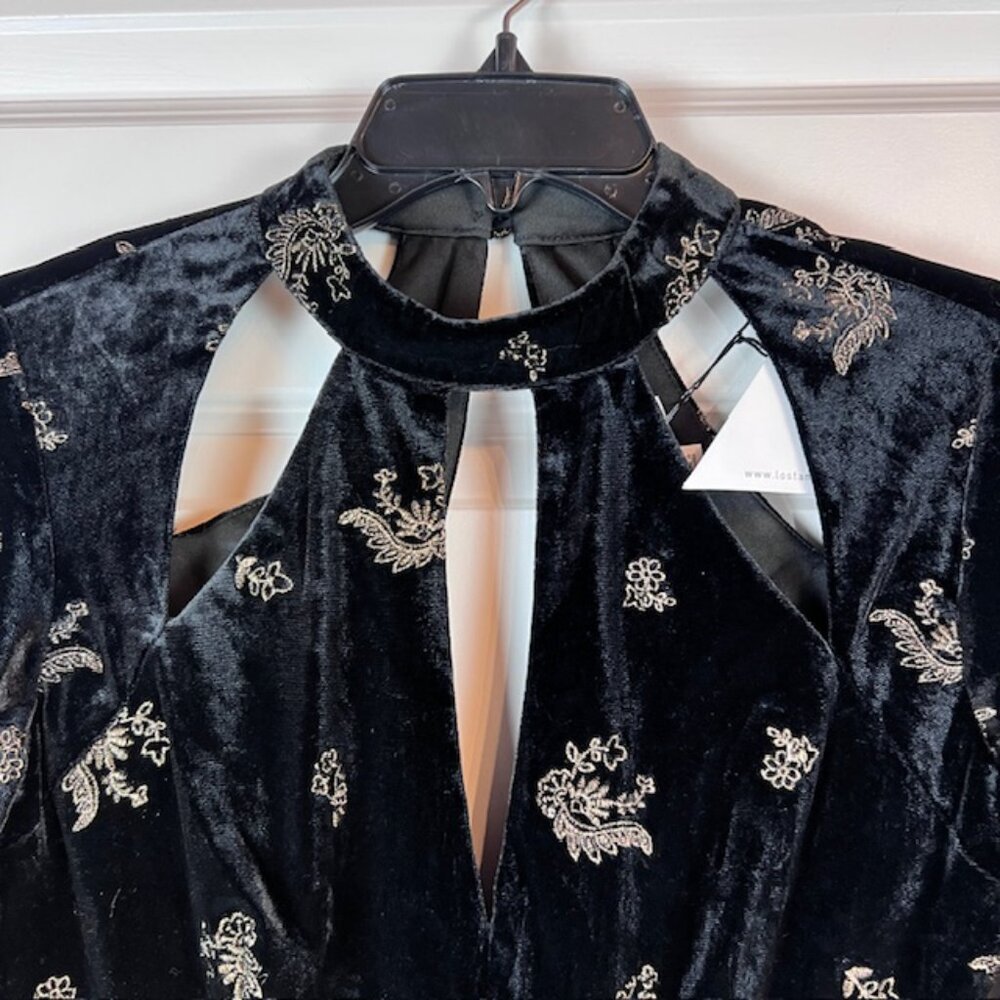 Lost + Wander Genevieve Black Velvet Embroidered Cutout Mini Romper Small NWT - Picture 6 of 12